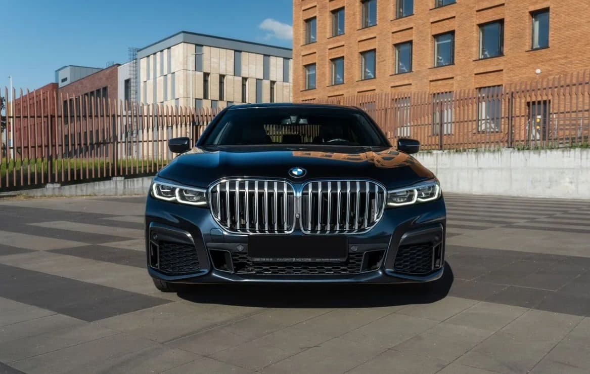 BMW 730D xDrive — фото 3 в аренду в Калининграде — LiteRent