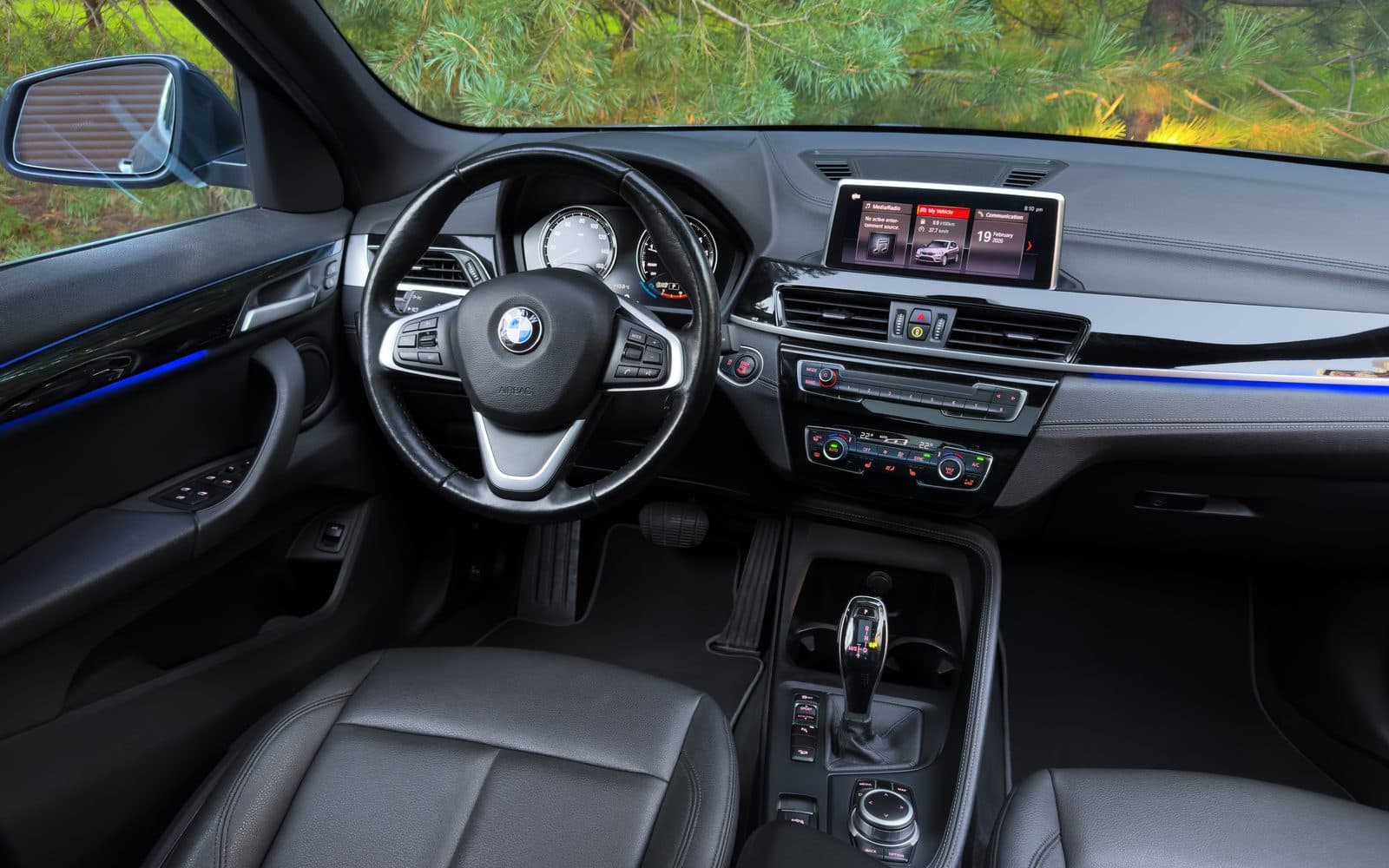 BMW X1 2021 — фото 4 в аренду в Калининграде — LiteRent