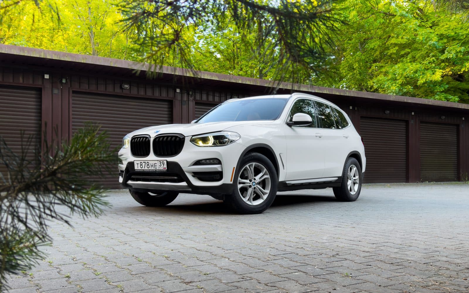BMW X3 2021 — фото 1 в аренду в Калининграде — LiteRent