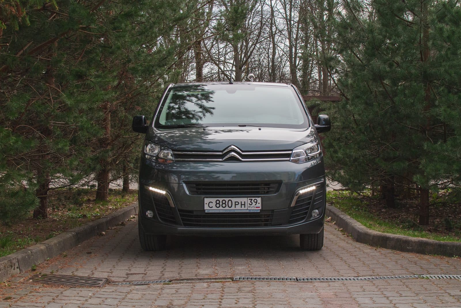 Citroën SpaceTourer — фото 1 в аренду в Калининграде — LiteRent