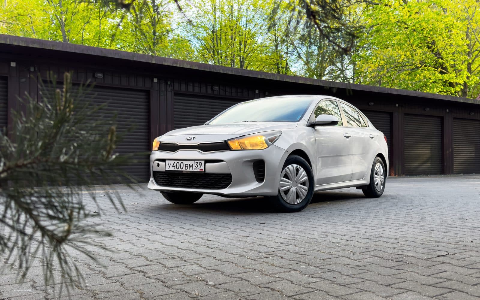 KIA Rio 2022 — фото 1 в аренду в Калининграде — LiteRent