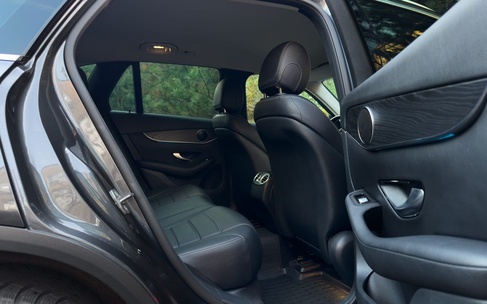 Mercedes-Benz GLC — фото 3 в аренду в Калининграде — LiteRent