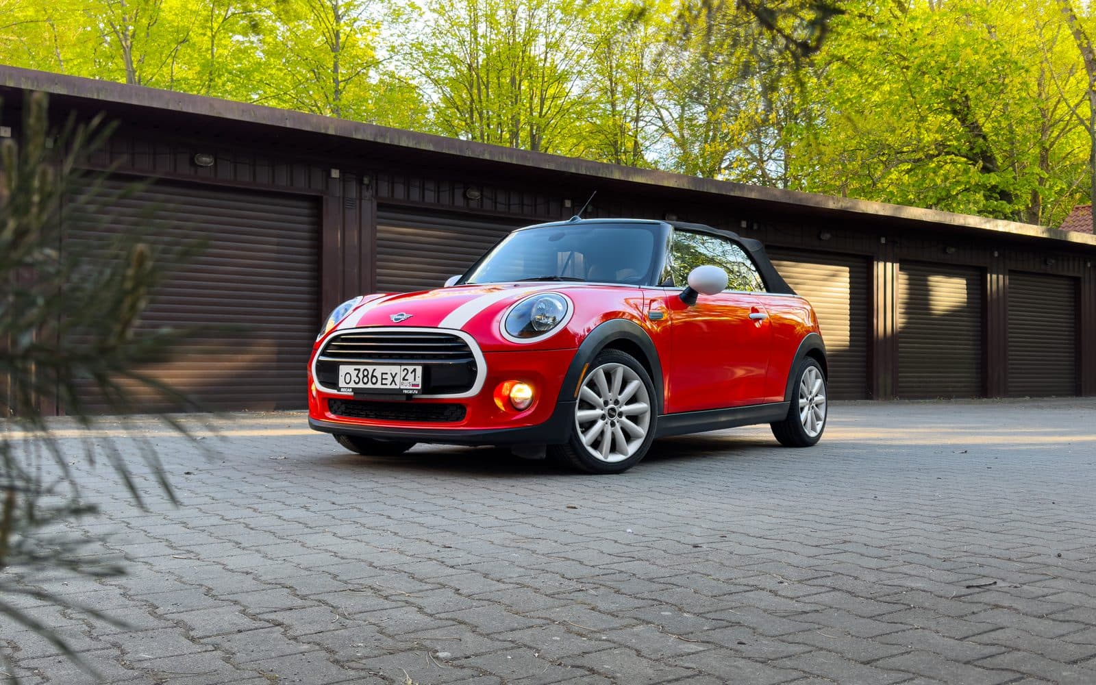 Mini Cooper Cabrio 2022 — фото 5 в аренду в Калининграде — LiteRent