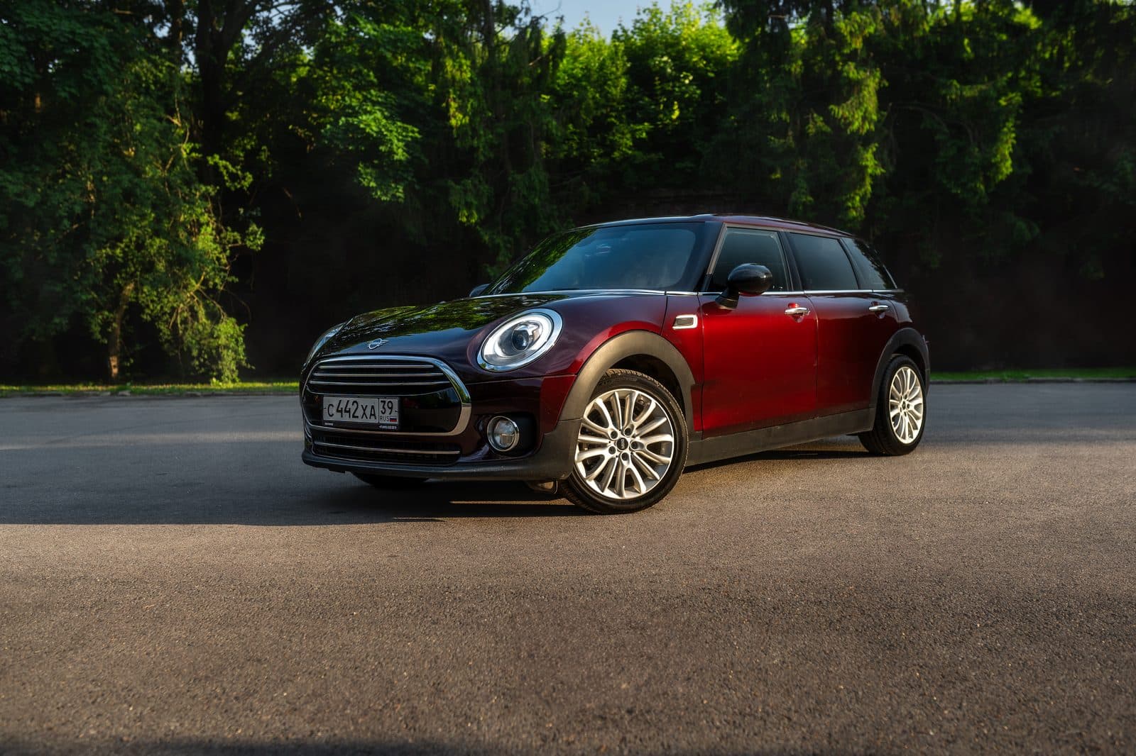 Mini Cooper Clubman — фото 1 в аренду в Калининграде — LiteRent
