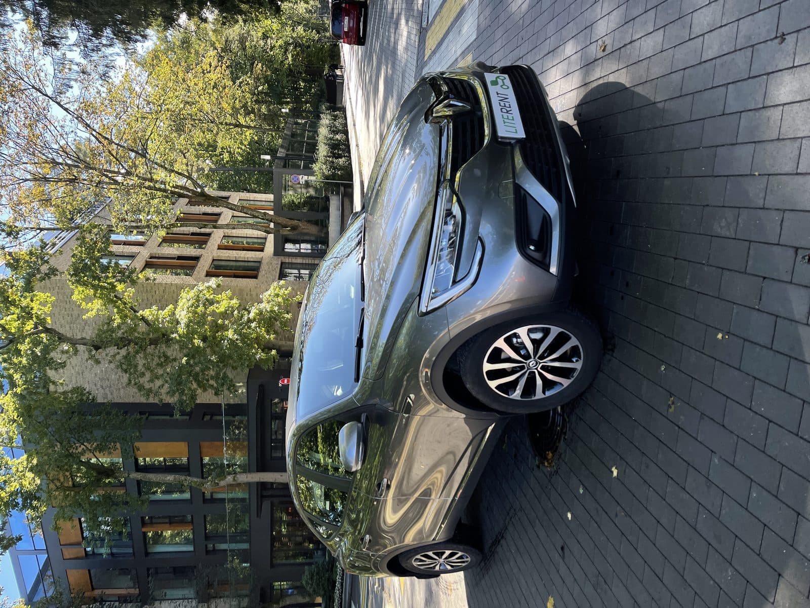 Renault Arkana 2022 — фото 3 в аренду в Калининграде — LiteRent
