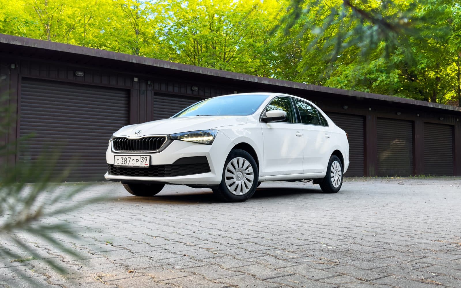 Skoda Rapid 2022 — фото 3 в аренду в Калининграде — LiteRent